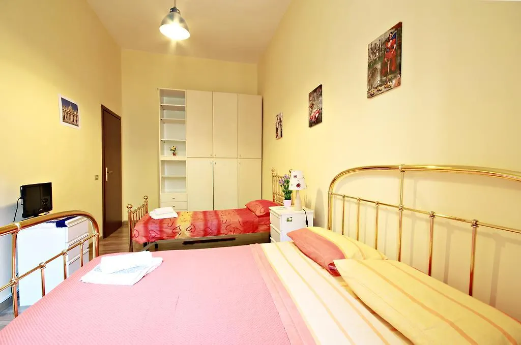 Quattro Passi Al Colosseo Apartment Rome 0*,